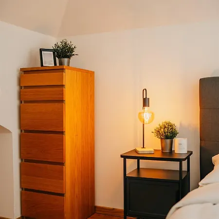 Live And Work In The Heart Of Prague!