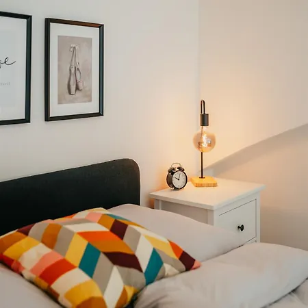 Live And Work In The Heart Of Prague! * Praga
